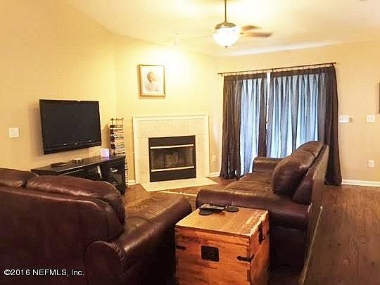 4th image of 1454 River Of May St