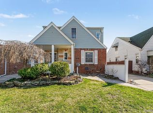 713 Riverbank St, Lincoln Park, MI 48146