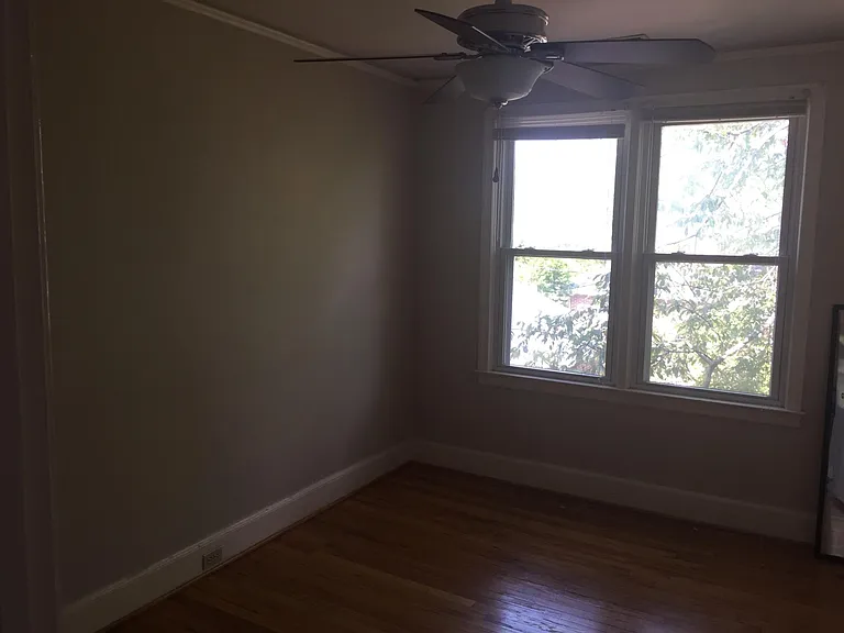 1523 Gladden St — Photo 7