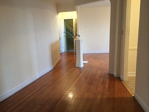 2nd image of 3715 Kings Hwy APT 6J