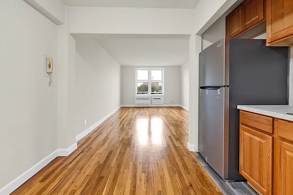 Sold by Remax Edge | media 14