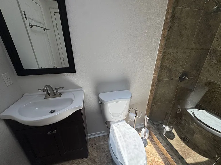216 Carlisle Blvd NE — Photo 16