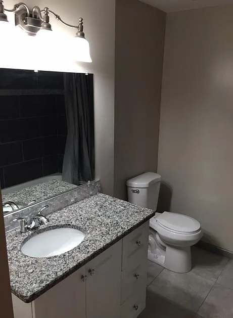 1 bed, 800 sqft, $2,200 — Photo 3