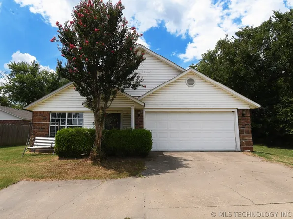 403 N Maple St, Sallisaw, OK 74955