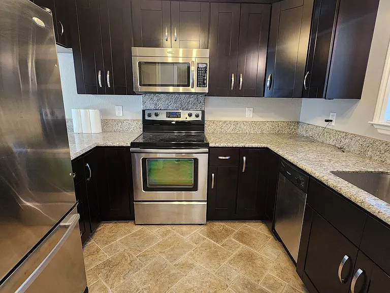 6141 Camino Verde Dr #D — Photo 8