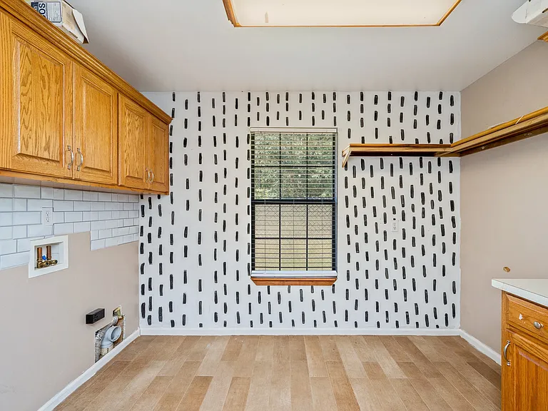 83 Edgewood Dr — Photo 38