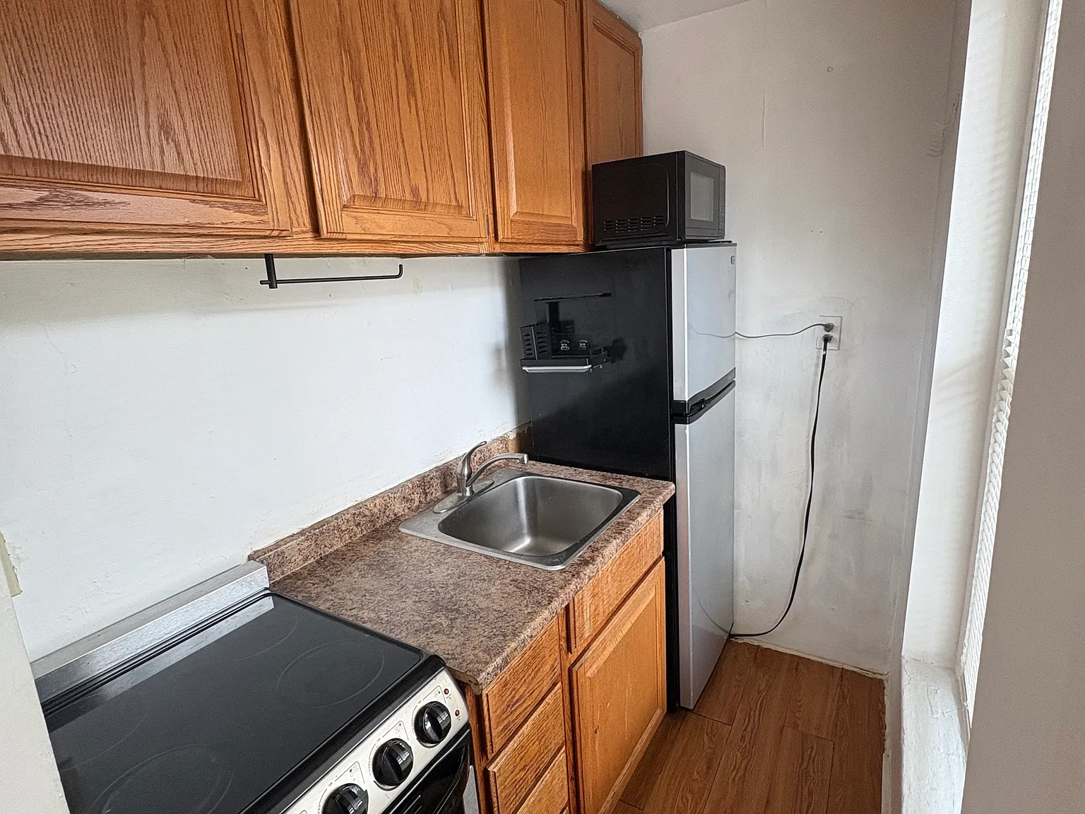 Studio, 400 sqft, $2,200 — Photo 3