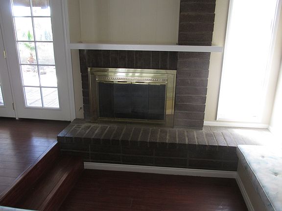4th image of 3899 Green Leaf Dr