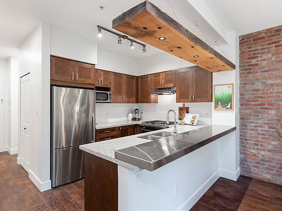 2nd image of 1111 E 27th St #113