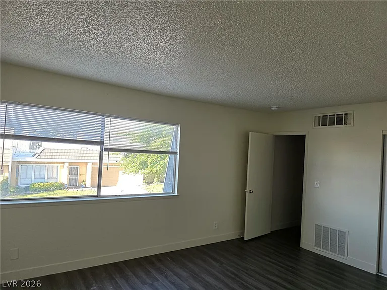 3364 Royce Ct — Photo 19
