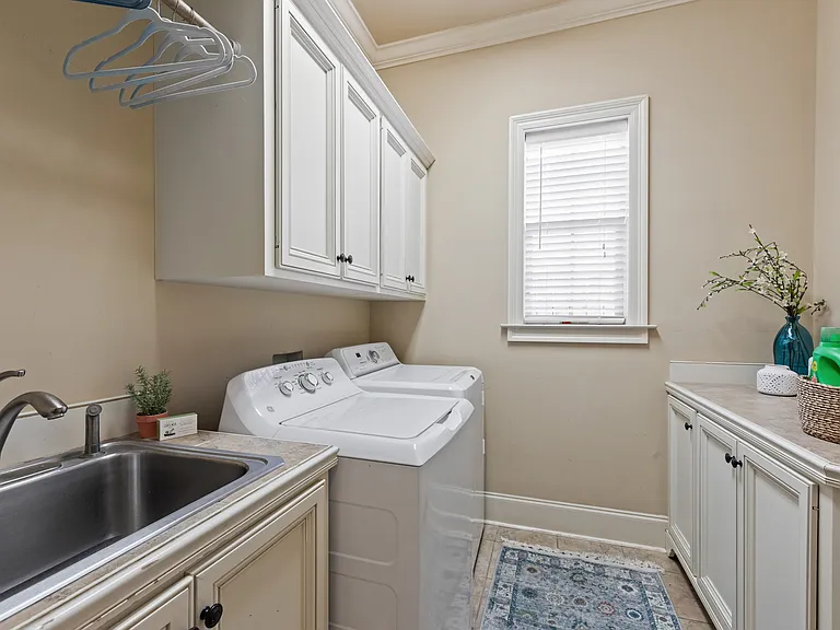 118 W Bayou Pkwy — Photo 8