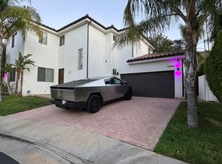 19246 Liam Ln, Tarzana, CA 91356