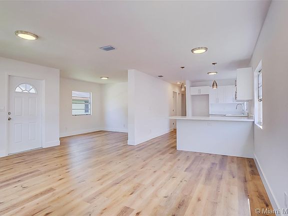 5th image of 4338 NW 24th Ave #0