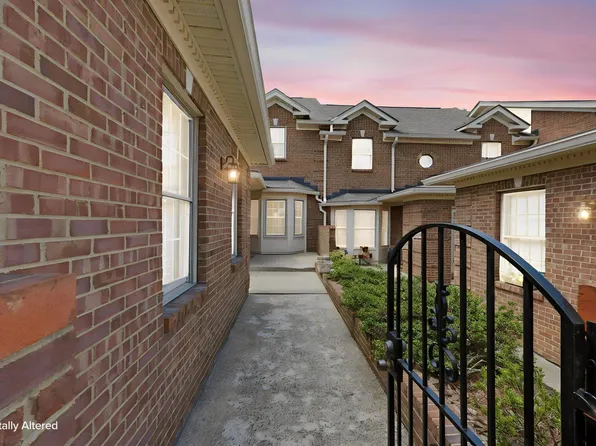 2208 Stone Garden Ln, Lexington, KY 40513