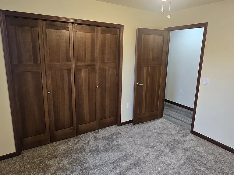 Park Ridge Apartments — Photo 16