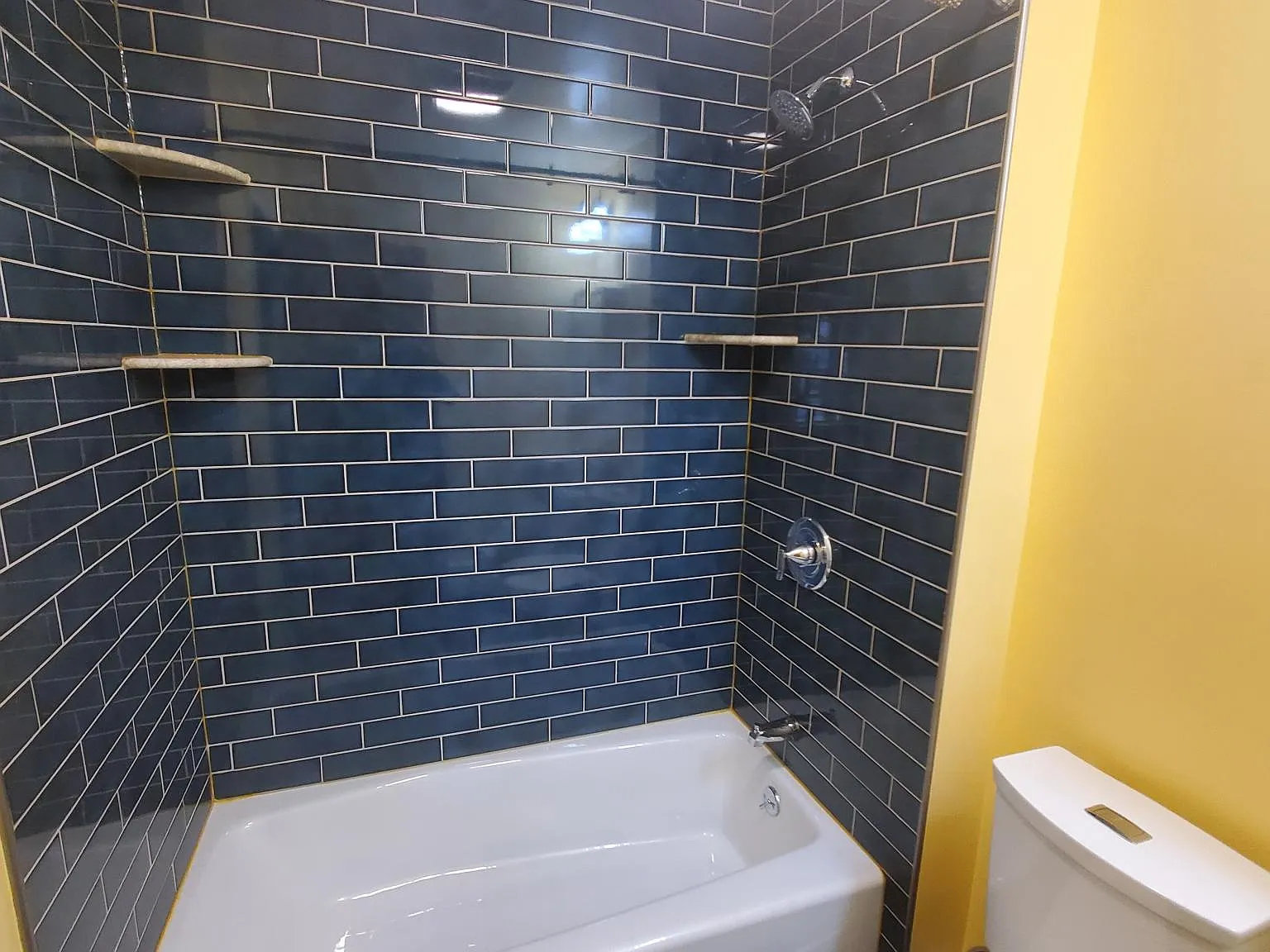 228 Beacon Ave — Photo 2