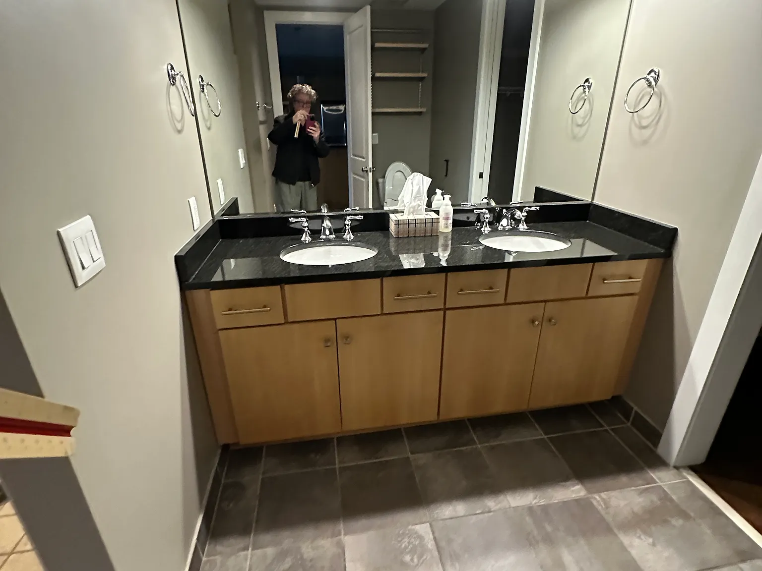 1 bed, 945 sqft, $2,300 — Photo 1