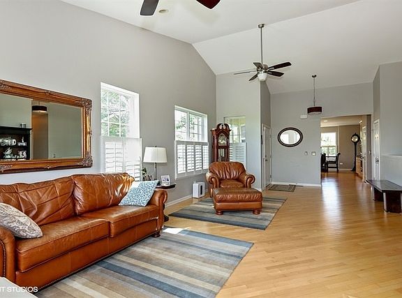 3rd image of 1166 Betsy Ross Pl #1166