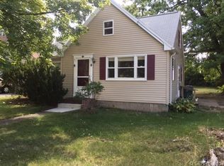 989 Fernwood Park, Rochester, NY 14609