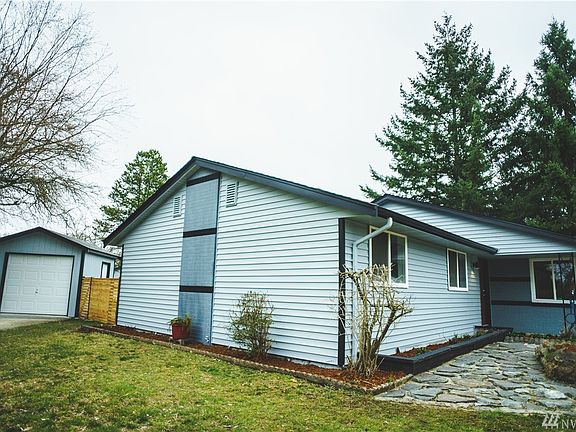 3rd image of 8209 88th Street Ct SW