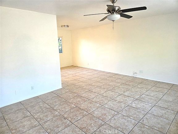 5th image of 16060 Las Vecinas Dr