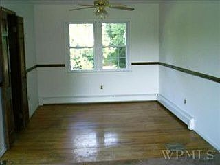 3rd image of 23 Darryl Ln