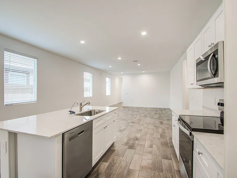 1749 W Stealth Ave — Photo 23
