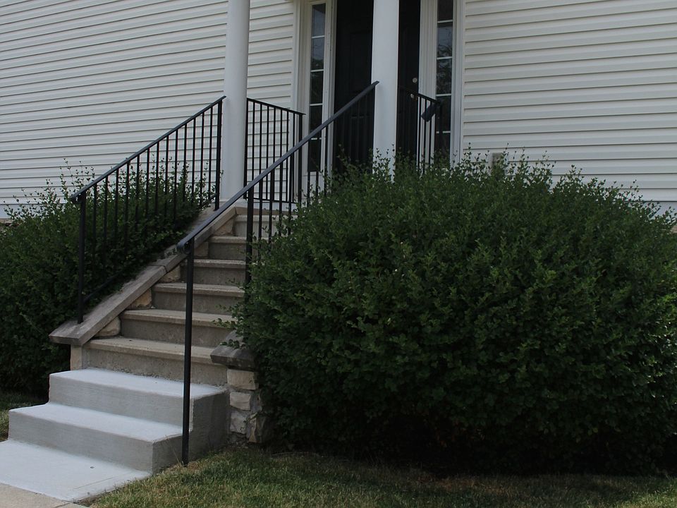 1st image of 362 Silver Maple Dr