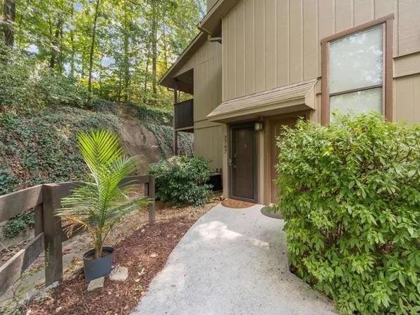 2707 Cumberland Ct SE, Smyrna, GA 30080