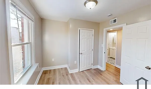 3 bed, $2,549 — Photo 3