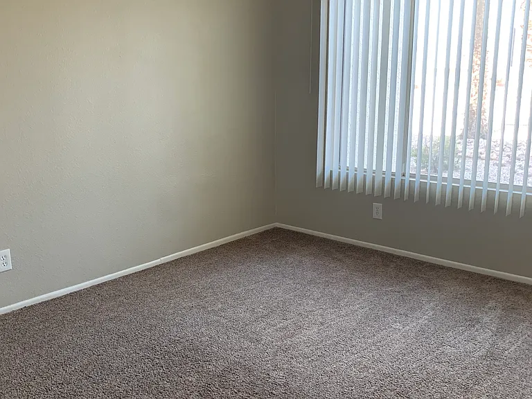 2032 Mesquite Ln #D104 — Photo 8