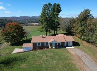 240 Reeves Ridge Rd, Sparta, NC 28675