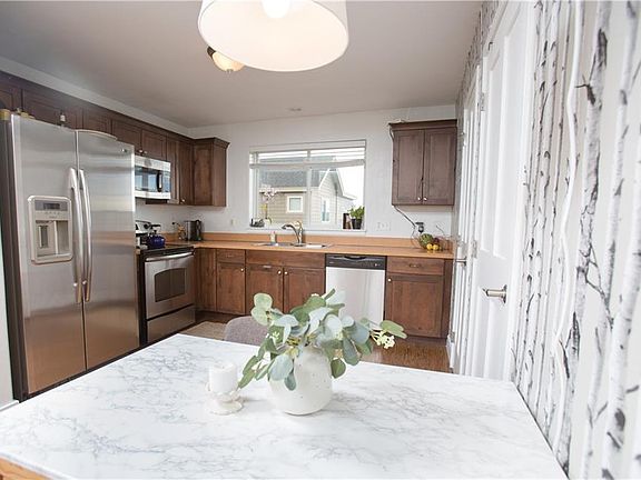 5th image of 477C Fuller Dr