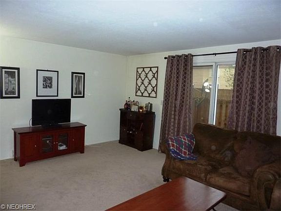 4th image of 9616 E Idlewood Dr