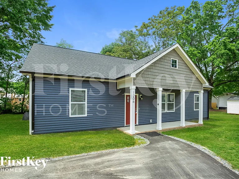 1206 Bel Aire Ave — Photo 3