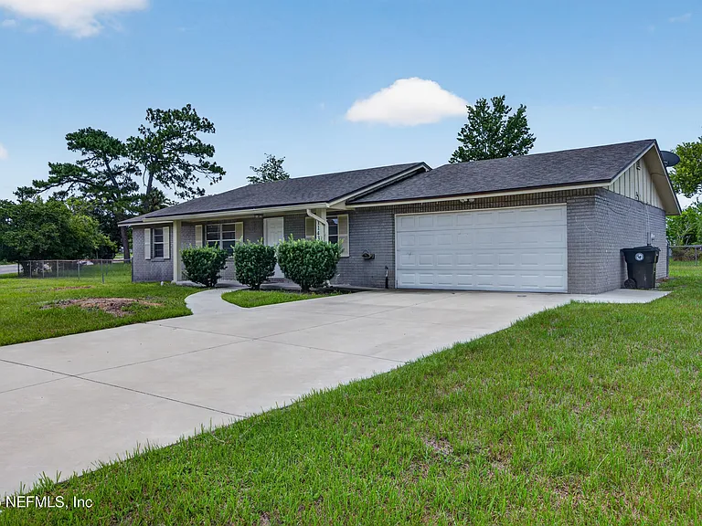 1143 Tumbleweed Dr — Photo 4