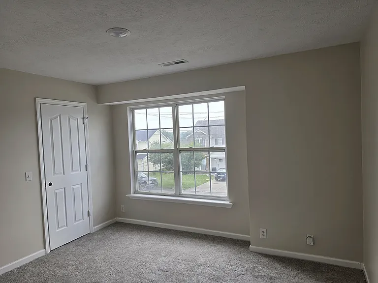 1240 Shannon Ln — Photo 17