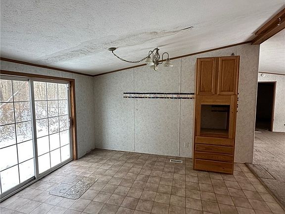 5th image of 143 W Beechwood Rd