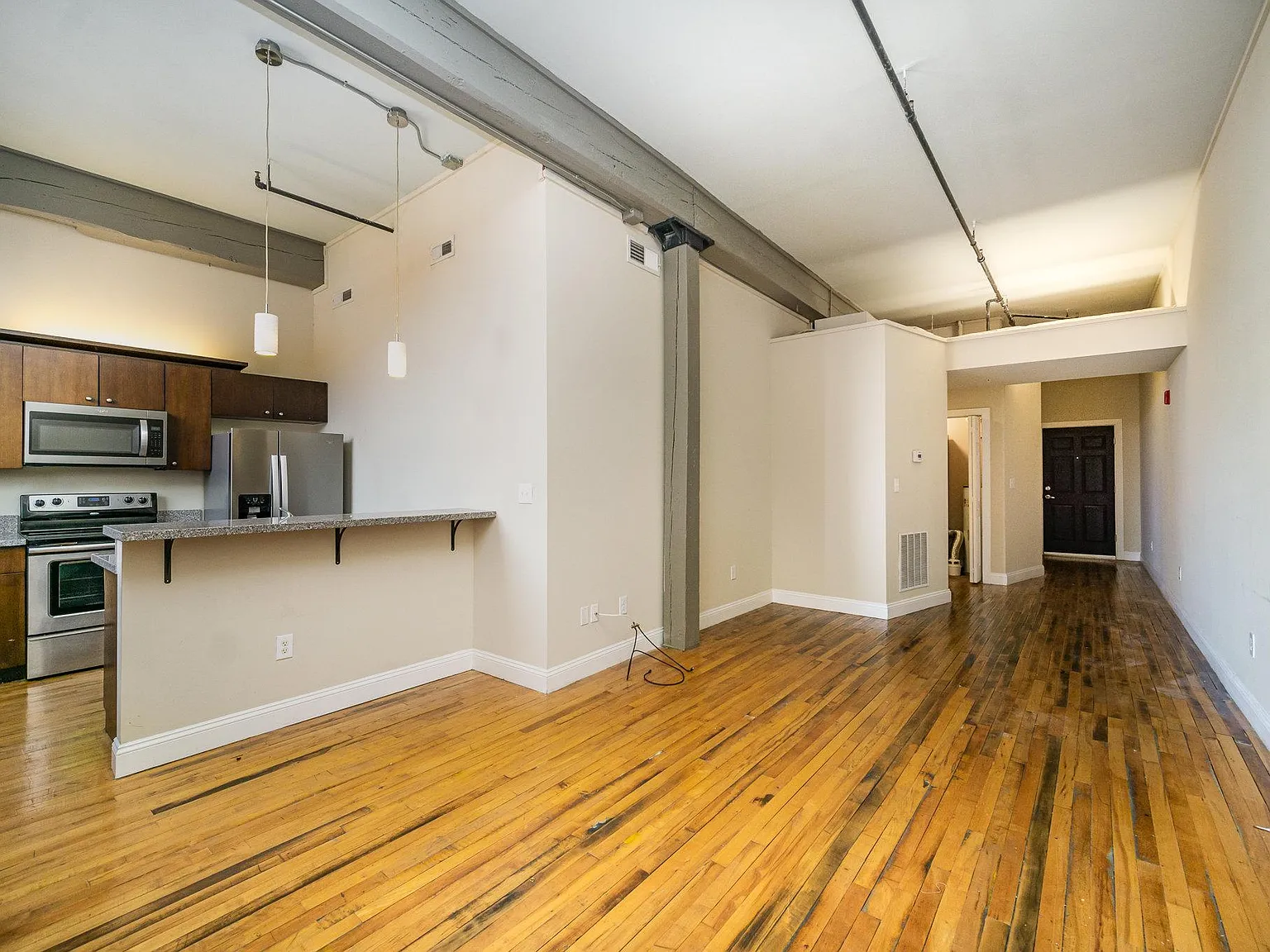 109 N Hayne St — Photo 3