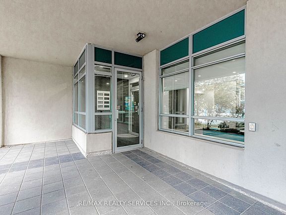 5th image of 19 Avondale Ave #208