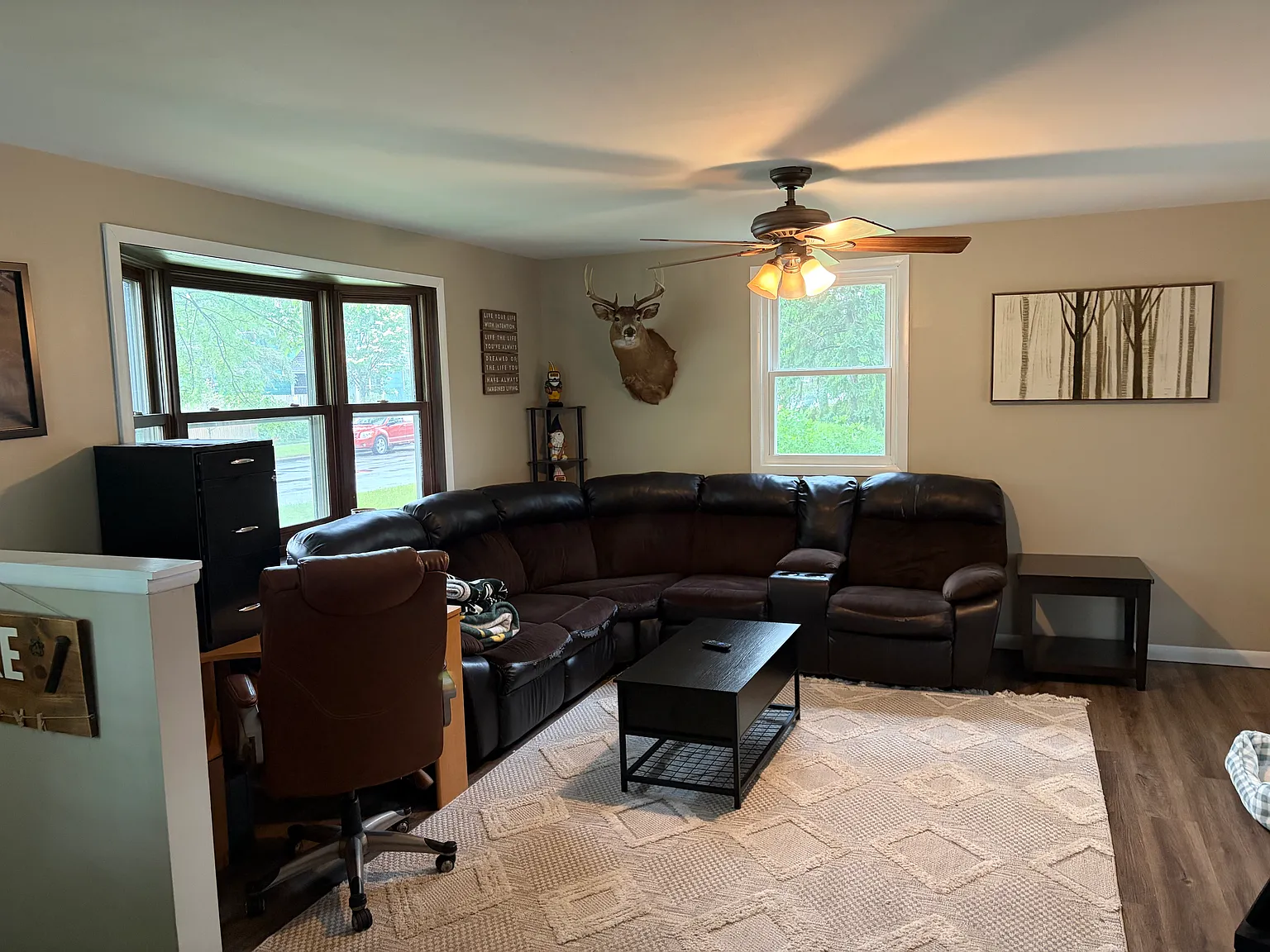 4 bed, 1800 sqft, $2,100 — Photo 2