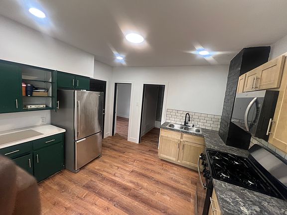2nd image of 106 Pomona Pl Unit 1