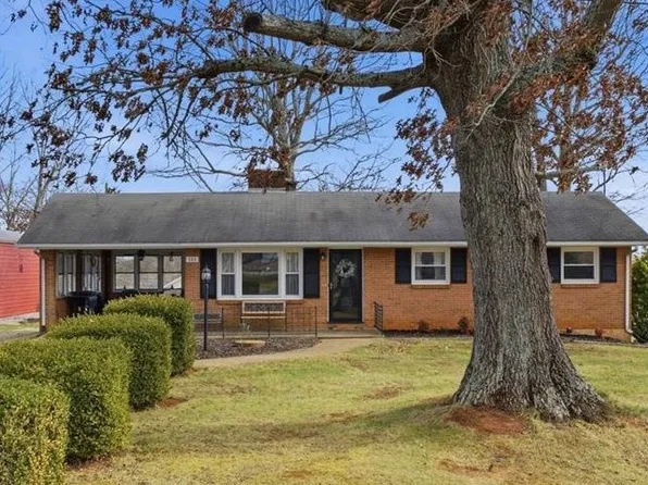 133 Perdue Dr, Hurt, VA 24563