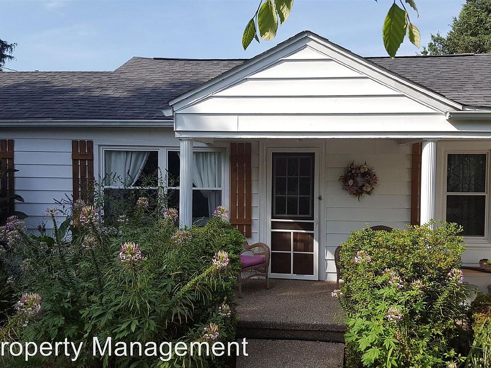2nd image of 685 Vines Rd