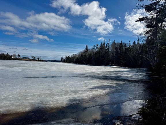 5th image of Maple Dr