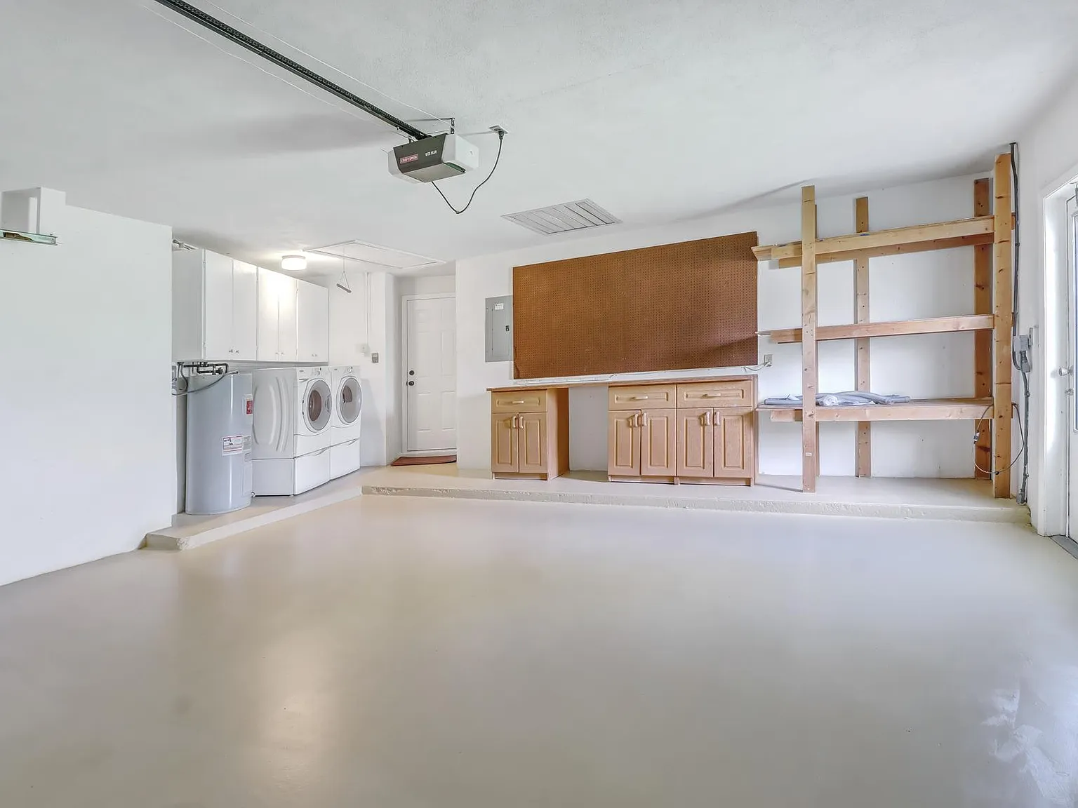 3 bed, 1648 sqft, $4,750 — Photo 4