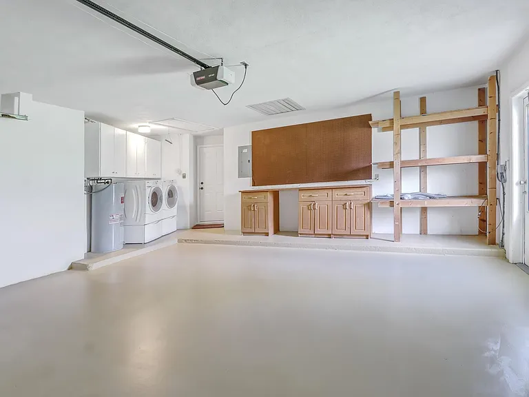 550 Forest Hills Blvd — Photo 4