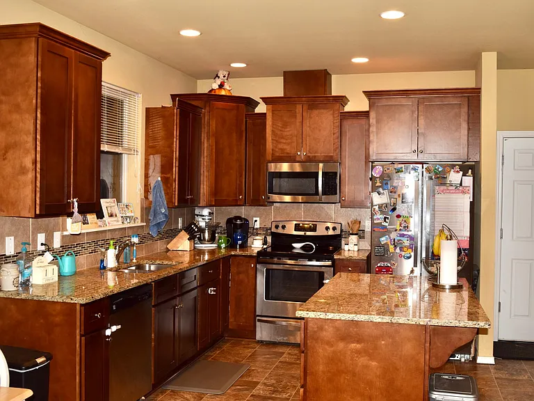 622 Shirehill St — Photo 15