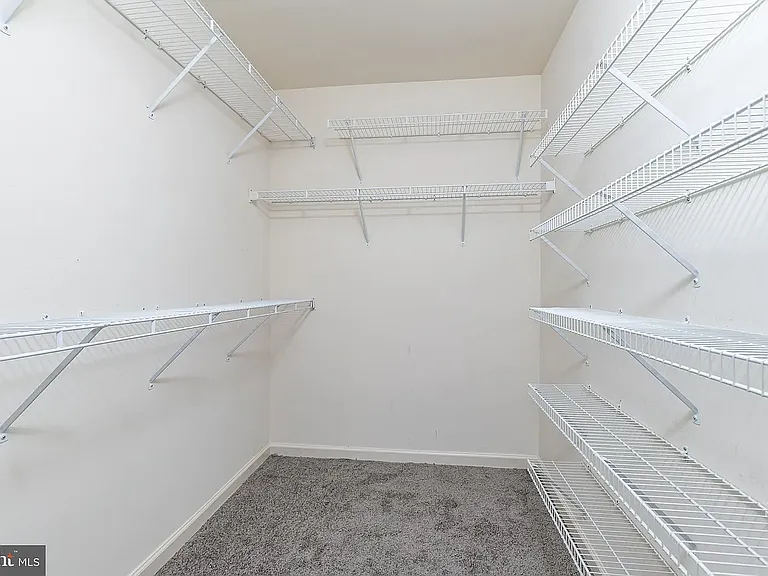 1353 N Fairfax Blvd — Photo 32