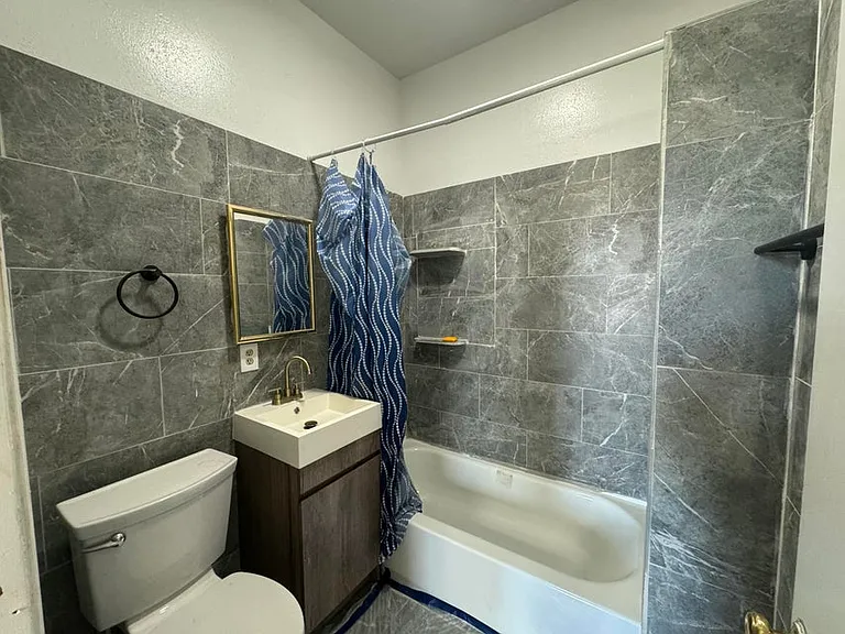 721-727 S 9th St #723 — Photo 2